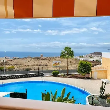 Golden Ocean View & Pool Lägenhet *