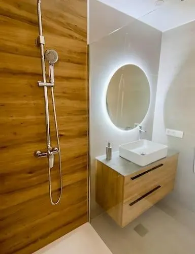 Golden Ocean View & Pool דירה