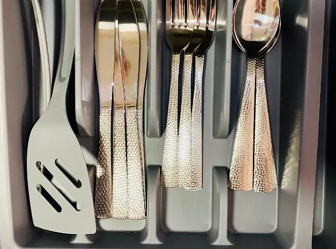 דירה Golden Ocean View & Pool